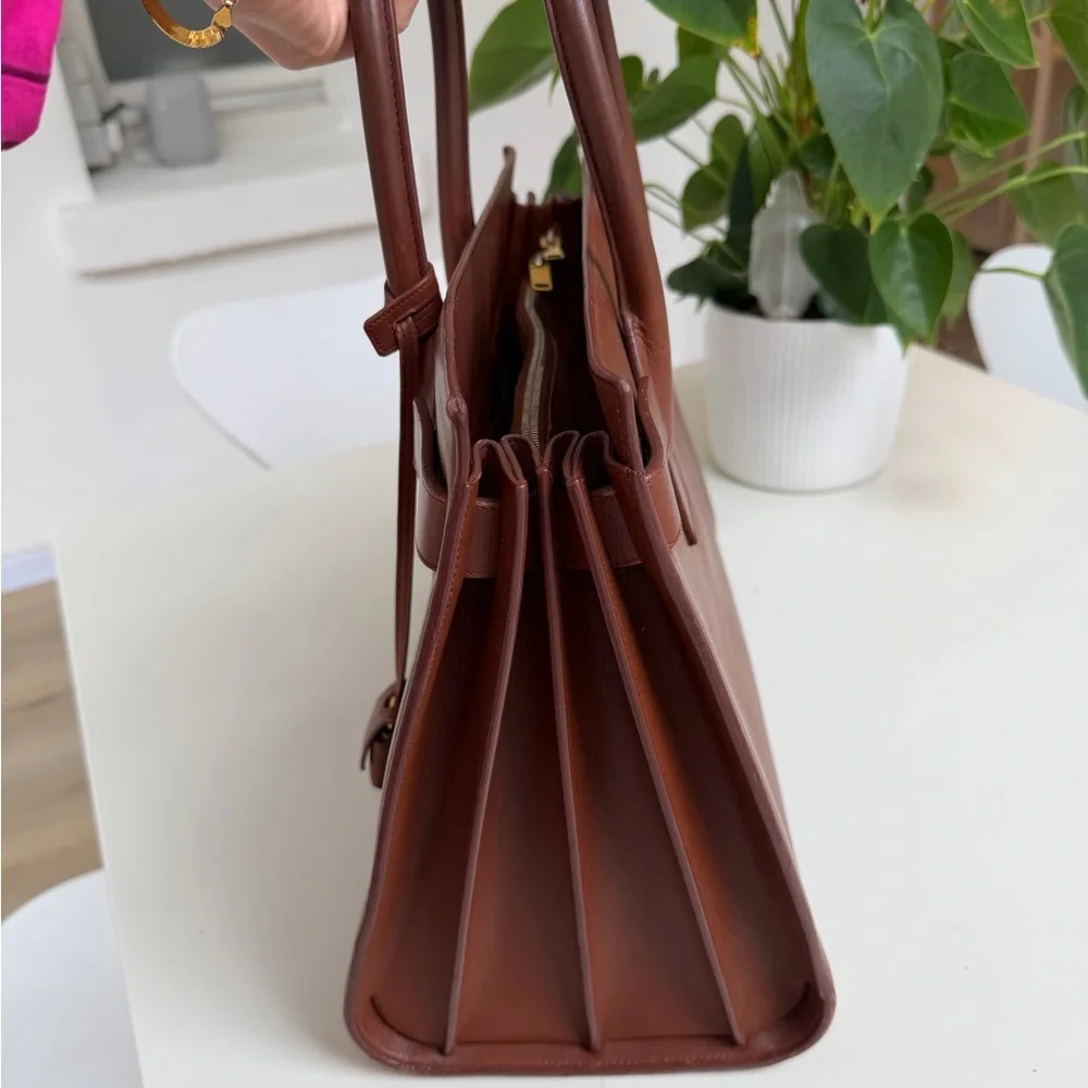 Yves Saint Laurent Sac de Jour (Large) – Camel Calfskin - Picture 7 of 15